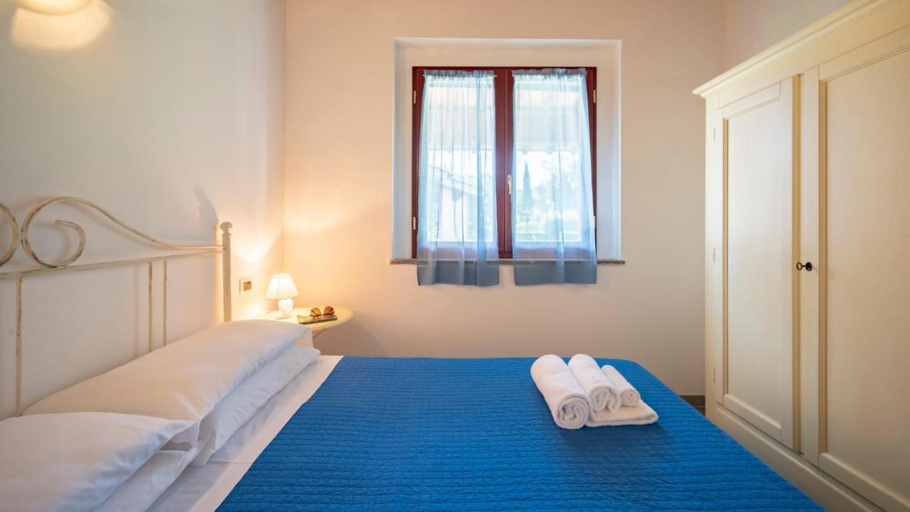 Villaggio Il Girasole Фоллоніка Екстер'єр фото