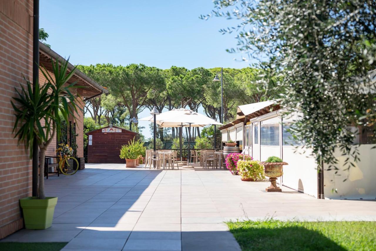 Villaggio Il Girasole Фоллоніка Екстер'єр фото