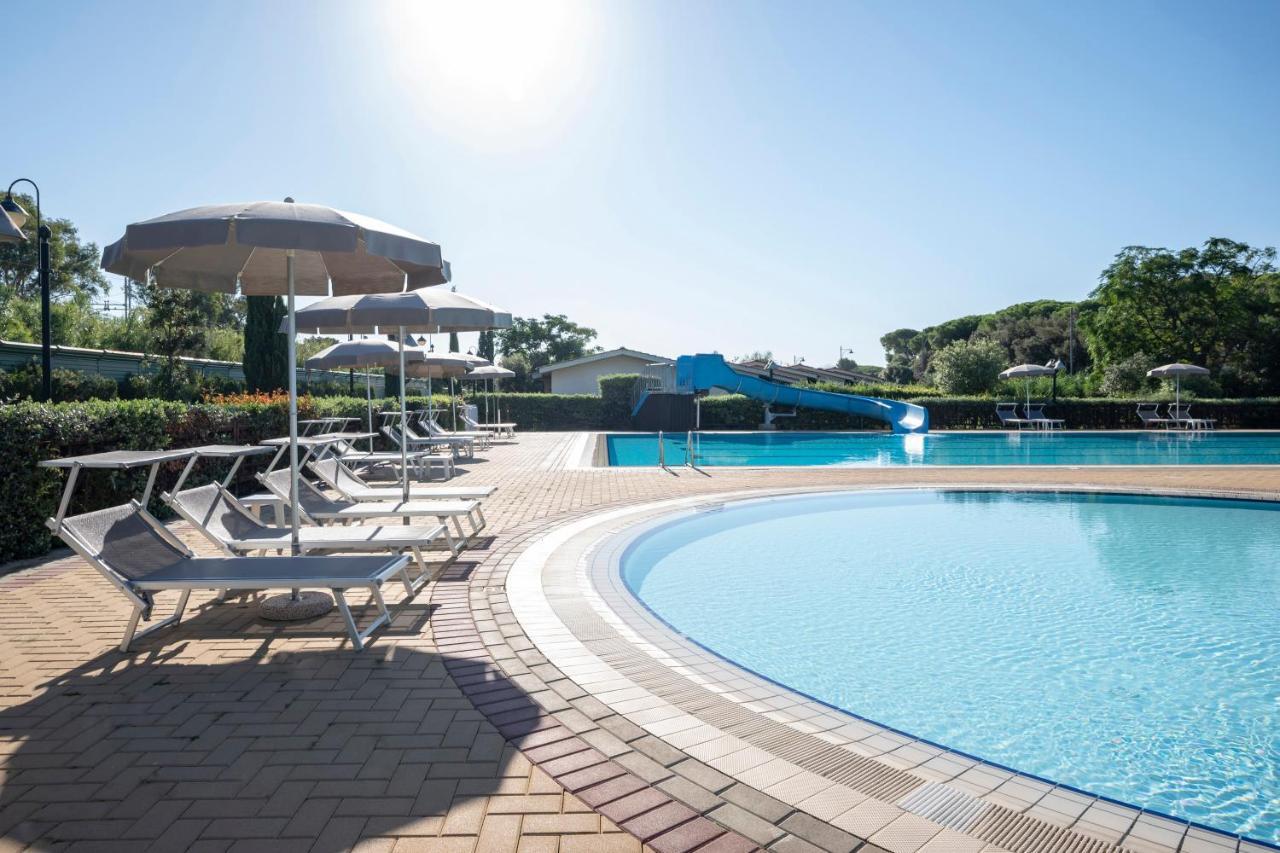Villaggio Il Girasole Фоллоніка Екстер'єр фото