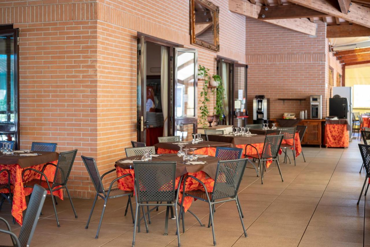 Villaggio Il Girasole Фоллоніка Екстер'єр фото