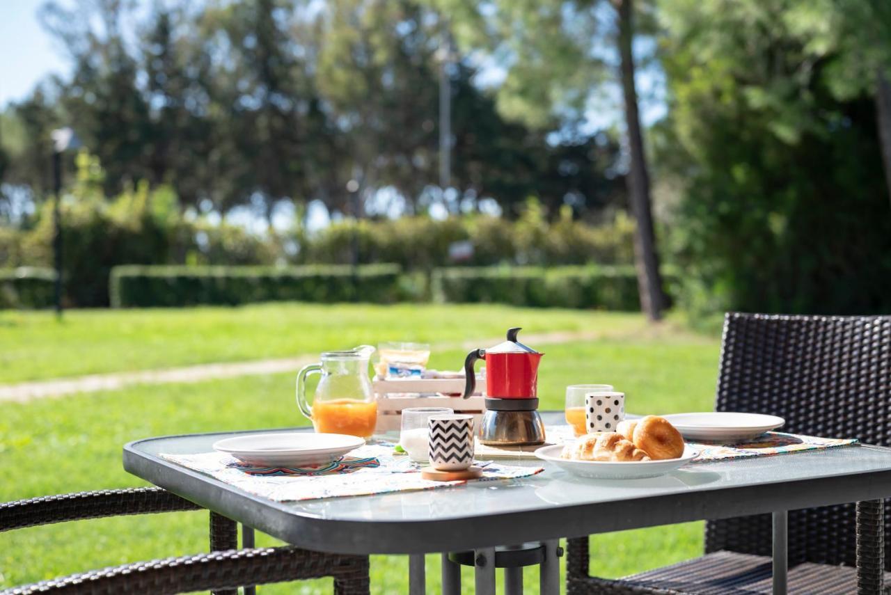 Villaggio Il Girasole Фоллоніка Екстер'єр фото