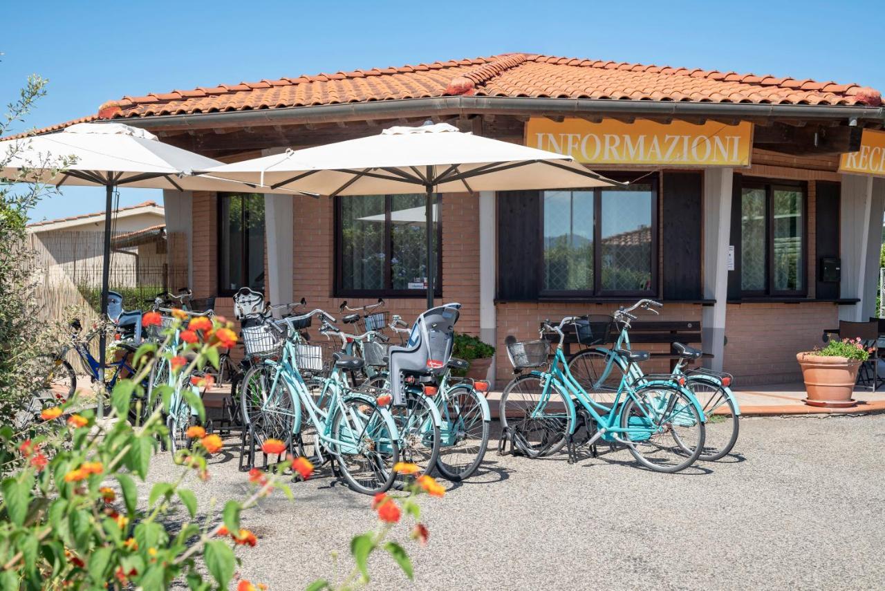 Villaggio Il Girasole Фоллоніка Екстер'єр фото