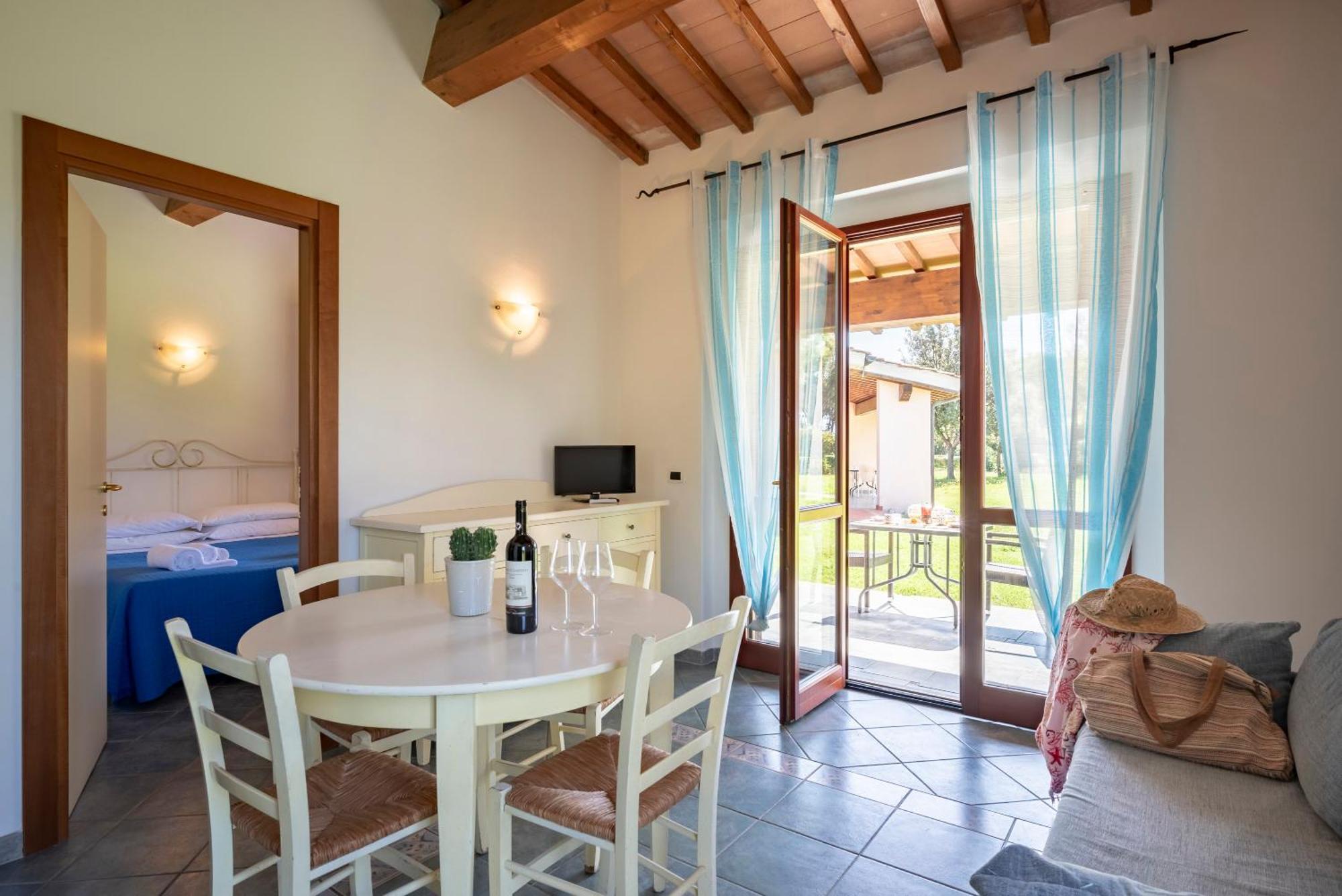 Villaggio Il Girasole Фоллоніка Екстер'єр фото