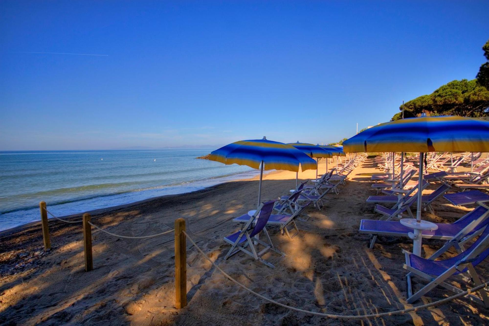 Villaggio Il Girasole Фоллоніка Екстер'єр фото