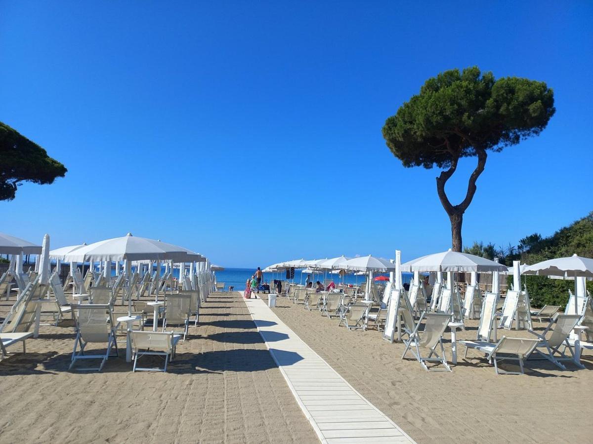 Villaggio Il Girasole Фоллоніка Екстер'єр фото