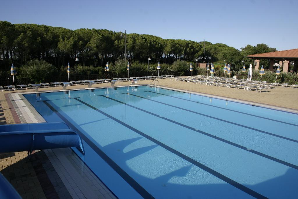 Villaggio Il Girasole Фоллоніка Екстер'єр фото